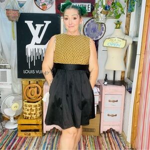 Emily Andfin Gold and Black Pleated A-Line Cocktail Dress pockets Size Small